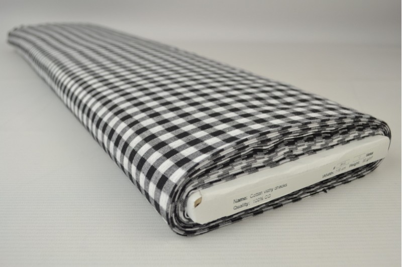 Bauernkaro Vichy 09-02 schwarz pailleté, Rolle