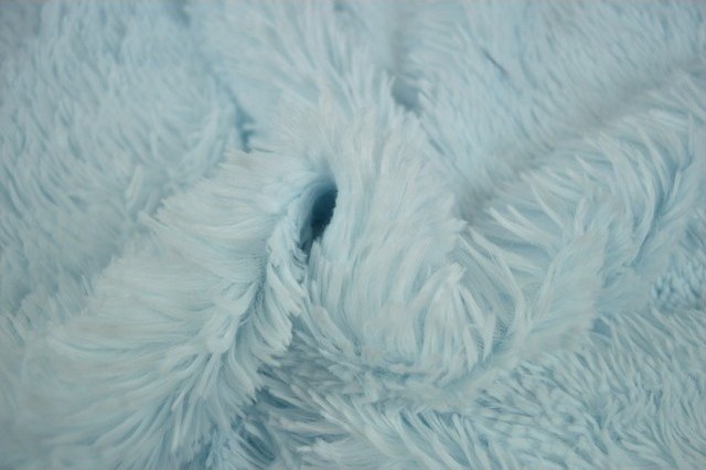 Langhaarfell babyblau