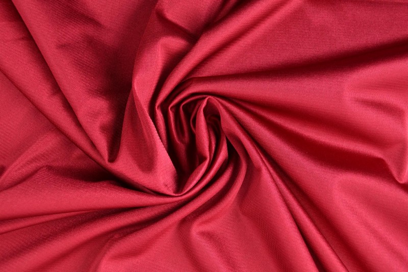 Charmeuse-Futter bordeaux