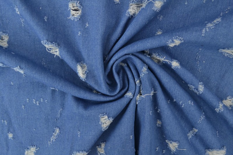 Fashion-Denim worn-out 06-01