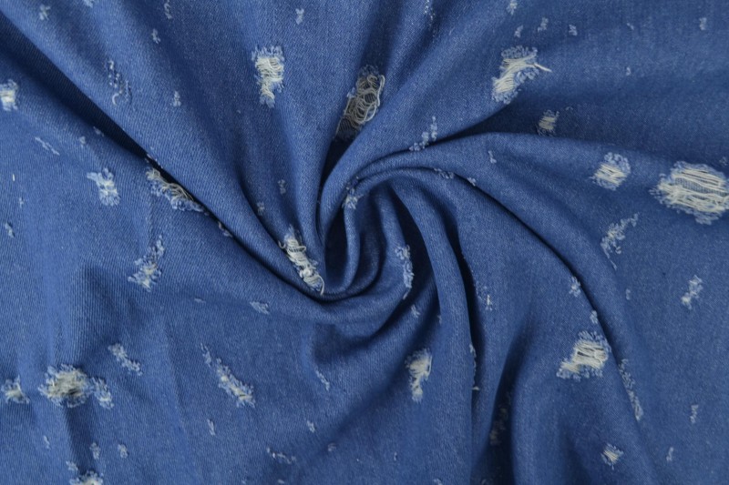 Fashion-Denim worn-out 06-02