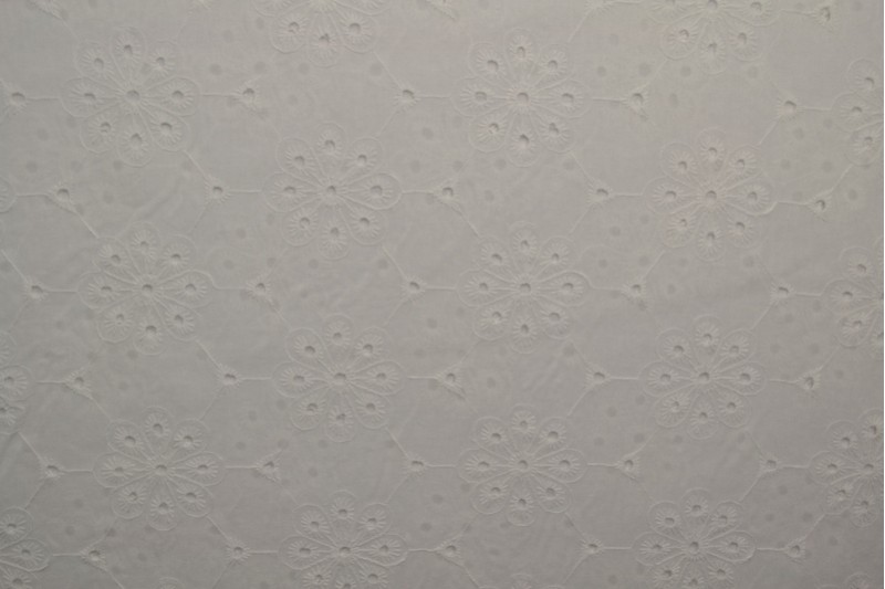 Baumwollstickerei weiß (motif 03)