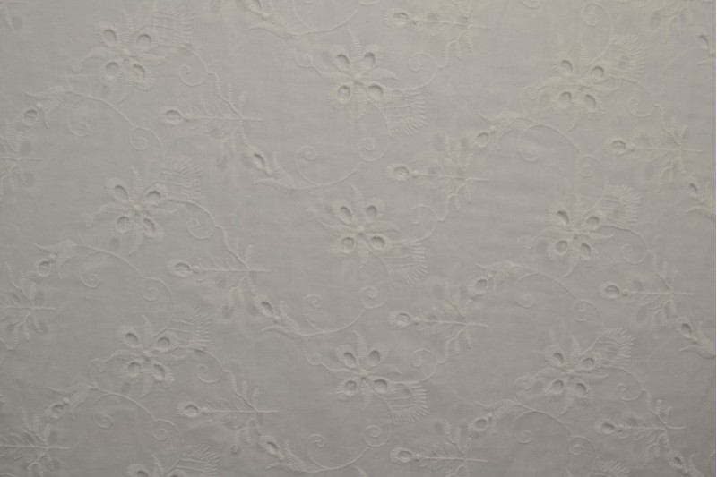 Baumwollstickerei weiß (motif 09)