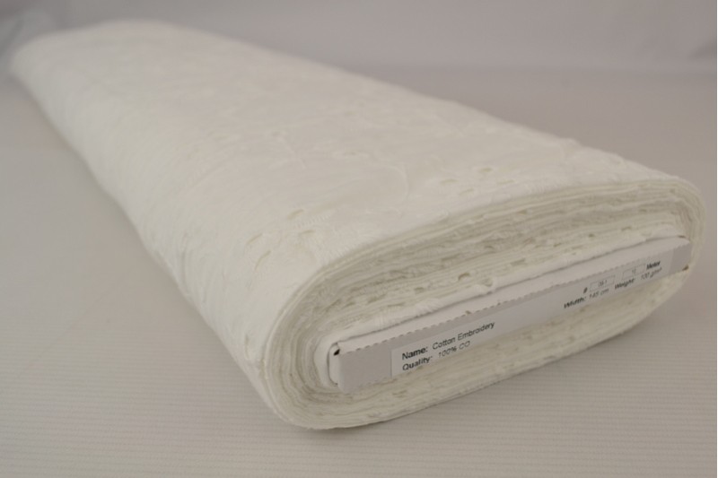 Baumwollstickerei weiß (motif 09), Rolle