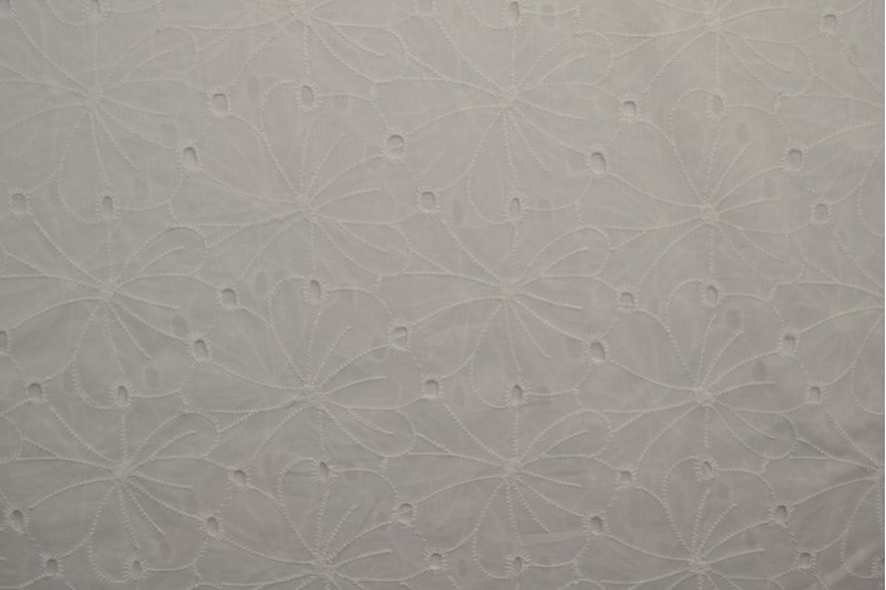 Baumwollstickerei weiß (motif 12)