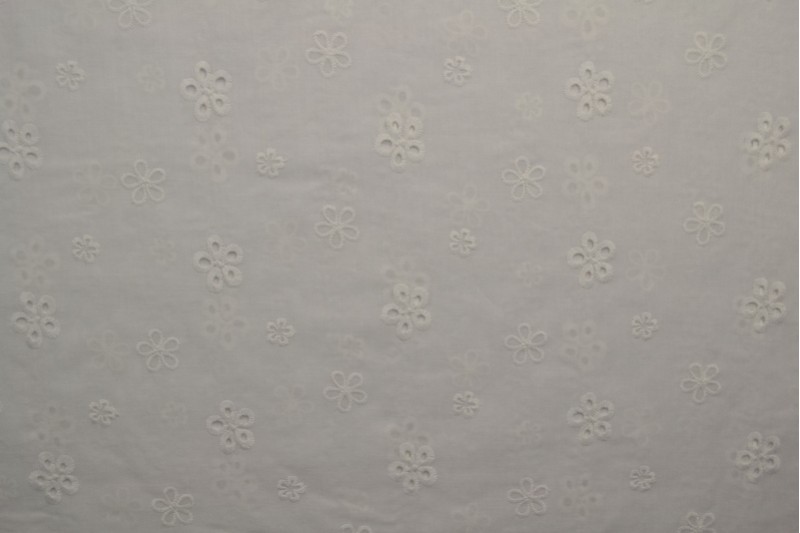 Baumwollstickerei weiß (motif 13)