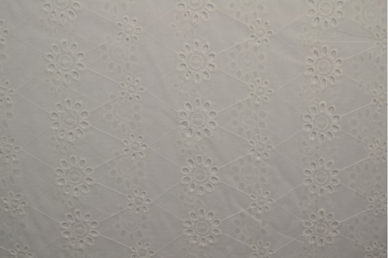 Baumwollstickerei weiß (motif 14)