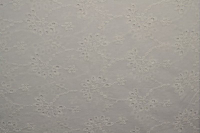 Baumwollstickerei weiß (motif 20)