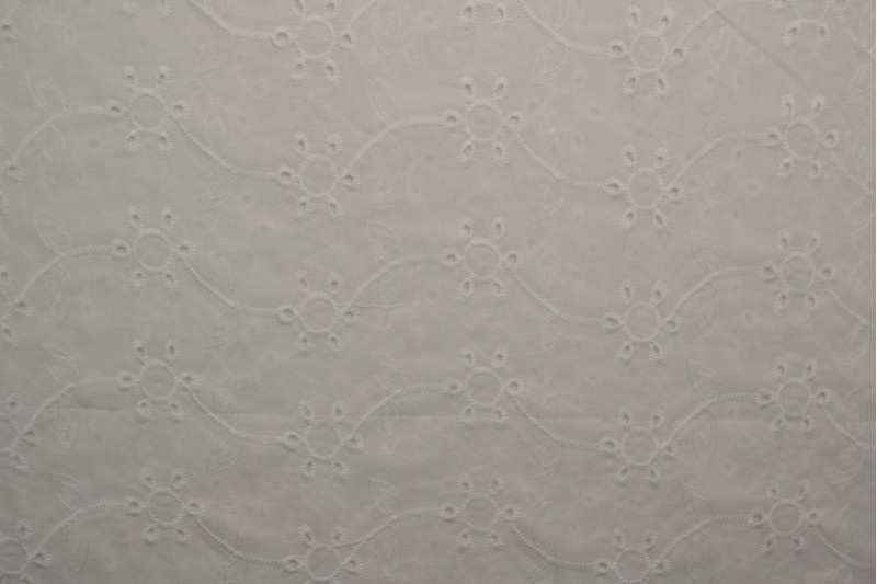 Baumwollstickerei weiß (motif 21)