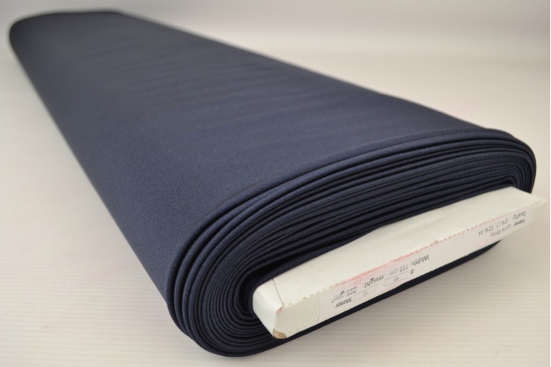 Glanz-Lycra navy, Rolle