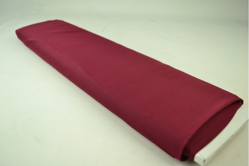 Lycra-Tüll bordeaux, Rolle