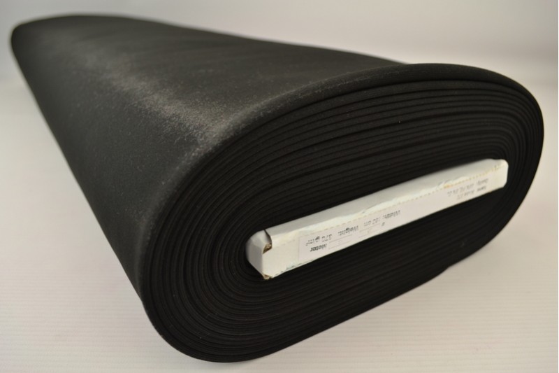 Neopren schwarz, Rolle
