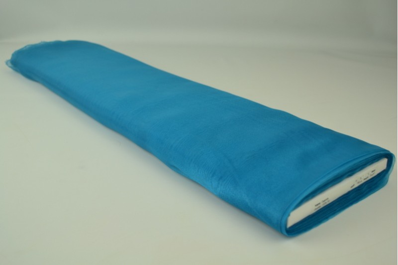Organza petrol, Rolle