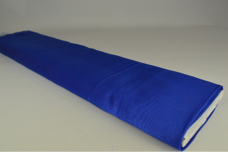 Organza dunkelblau, Rolle