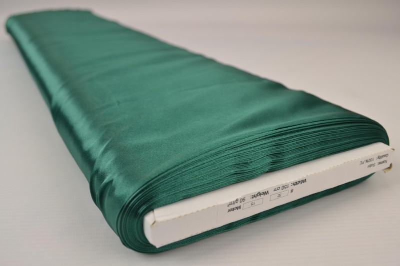 Polyestersatin Satin dunkelgrün, Rolle