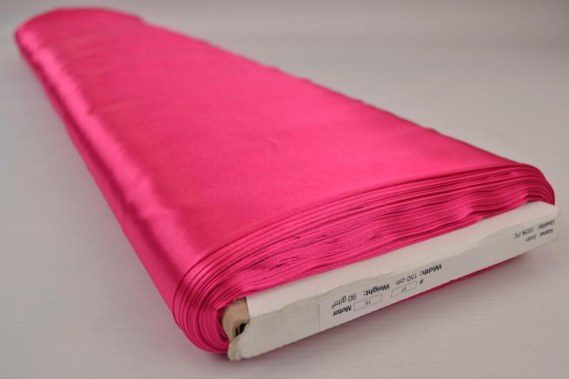 Polyestersatin Satin fuchsia, Rolle