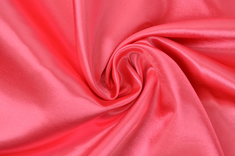 Polyestersatin Satin korallrosa