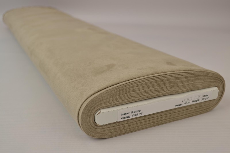 Samtleder beige, Rolle