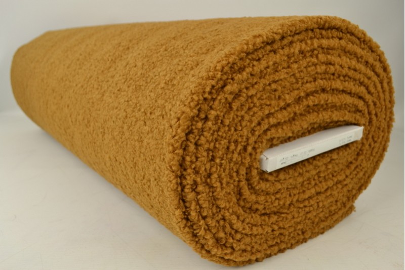 Teddy-Kunstfell dunkelocker, Rolle