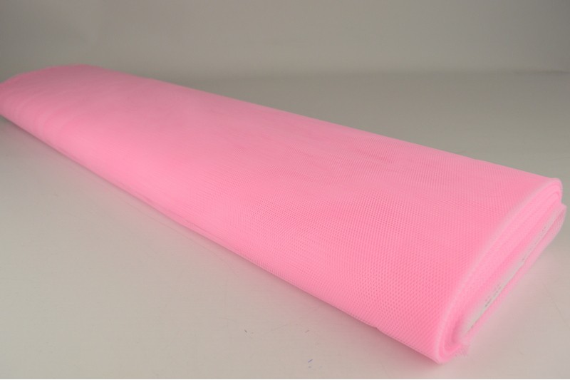 Steifer Tüll babyrosa, Rolle