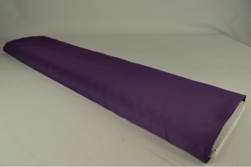Uni-Futter Futter violettt, Rolle